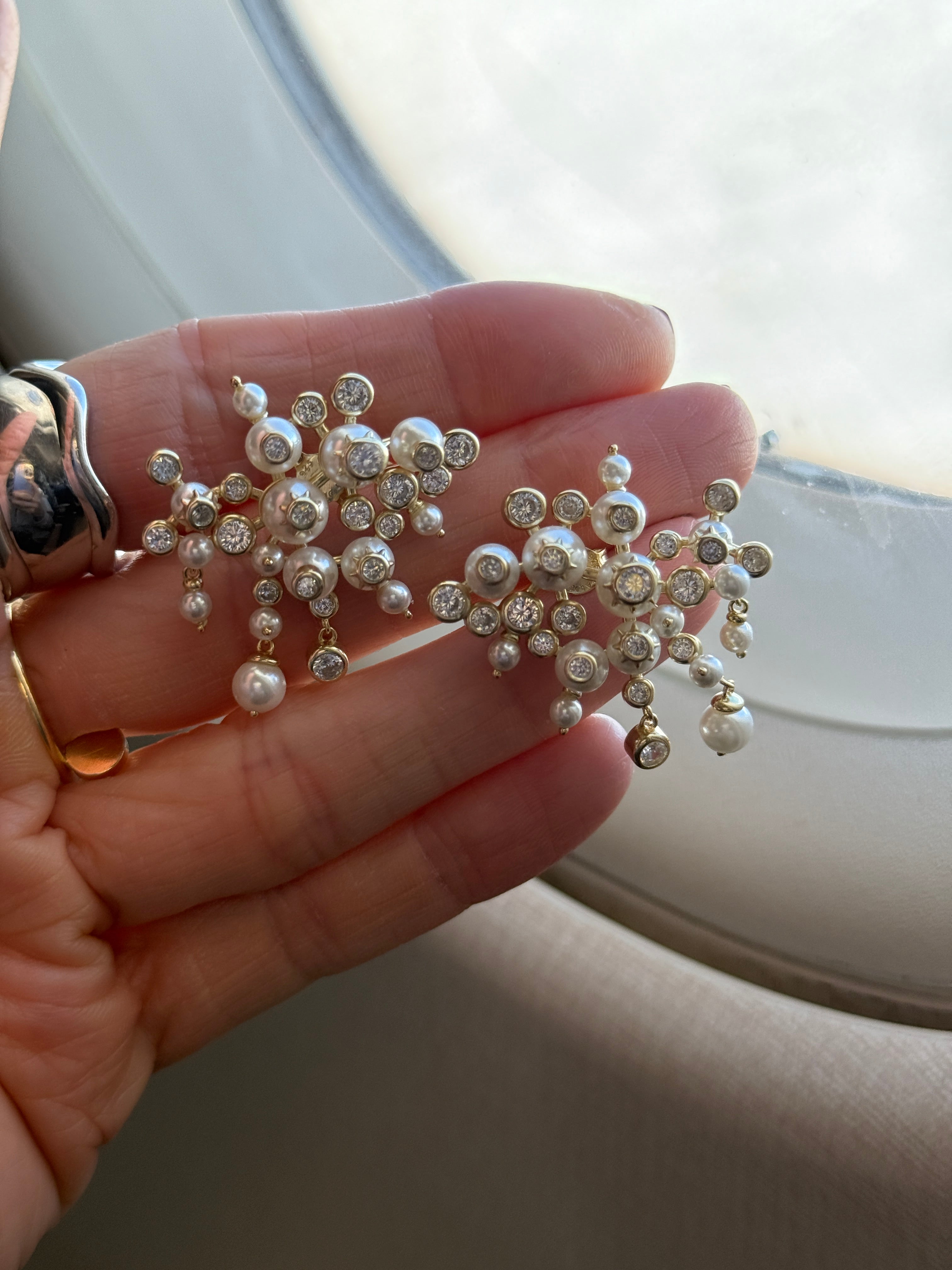 Carla Salkım İnci Küpe