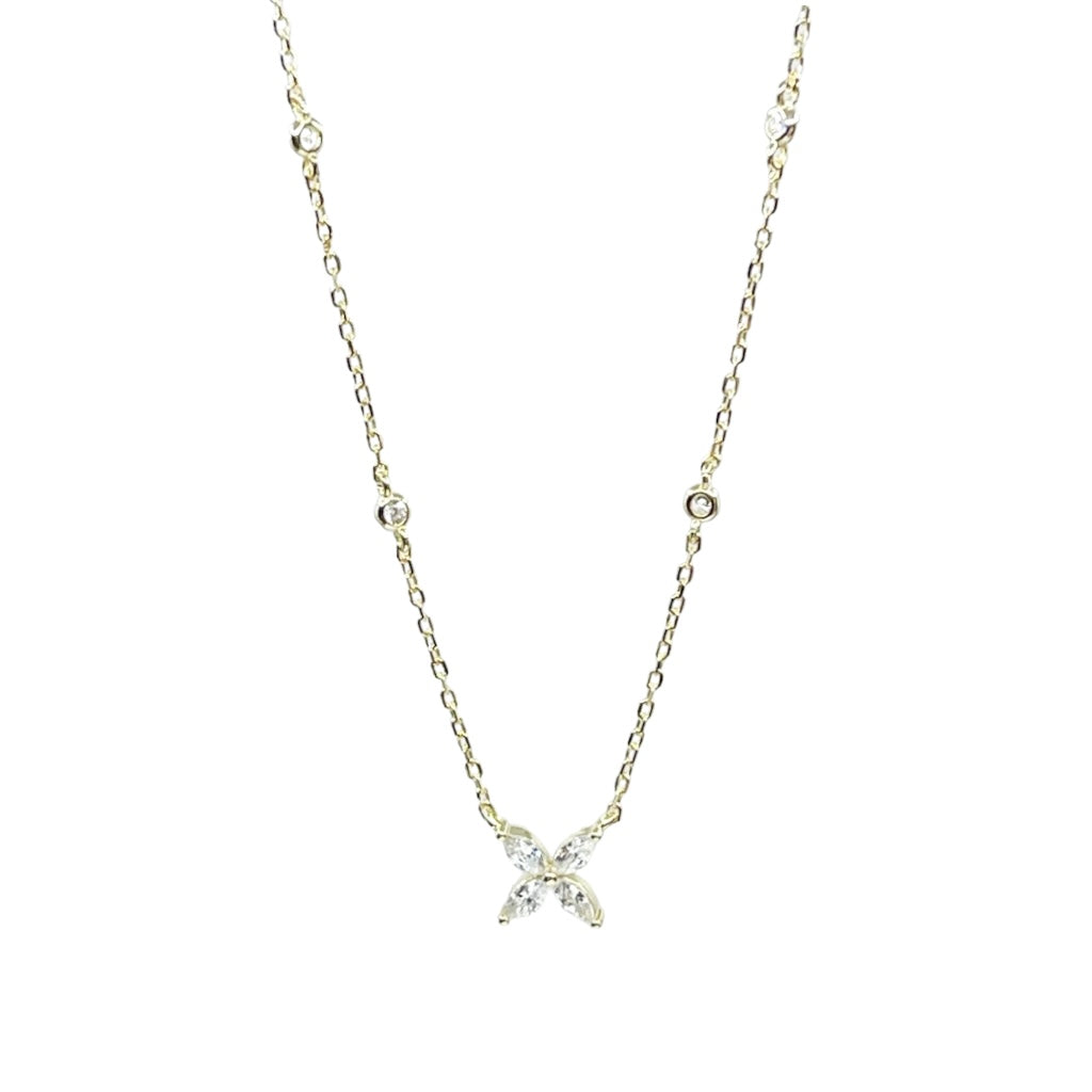 قلادة إيميلي لي