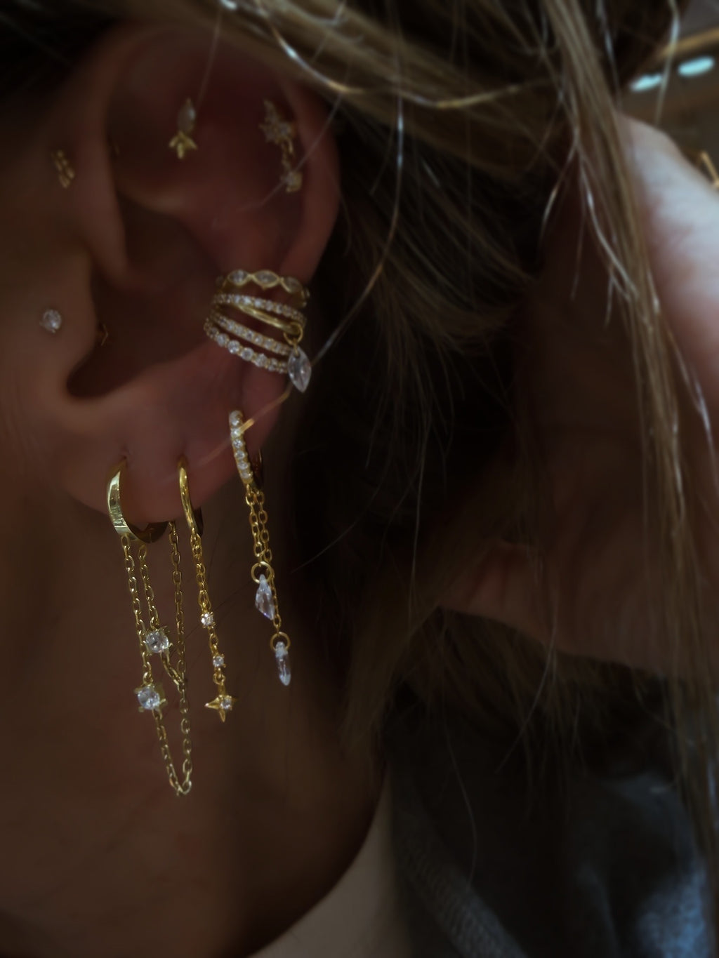 Leonie Çift Zincir Taşlı Küpe