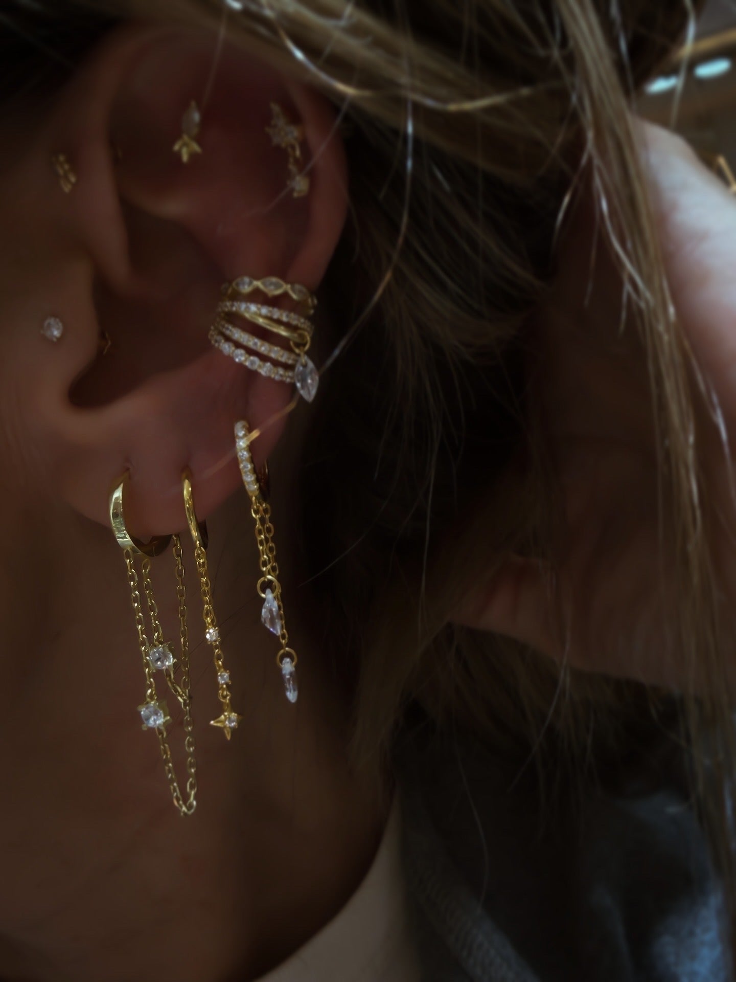 Leonie Çift Zincir Taşlı Küpe