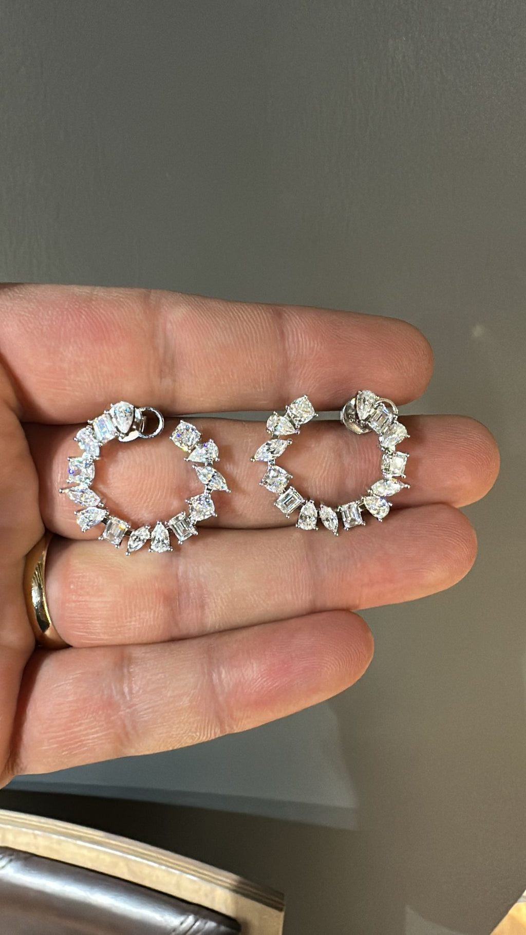 Brige Mix Taşlı Halka Gümüş Küpe