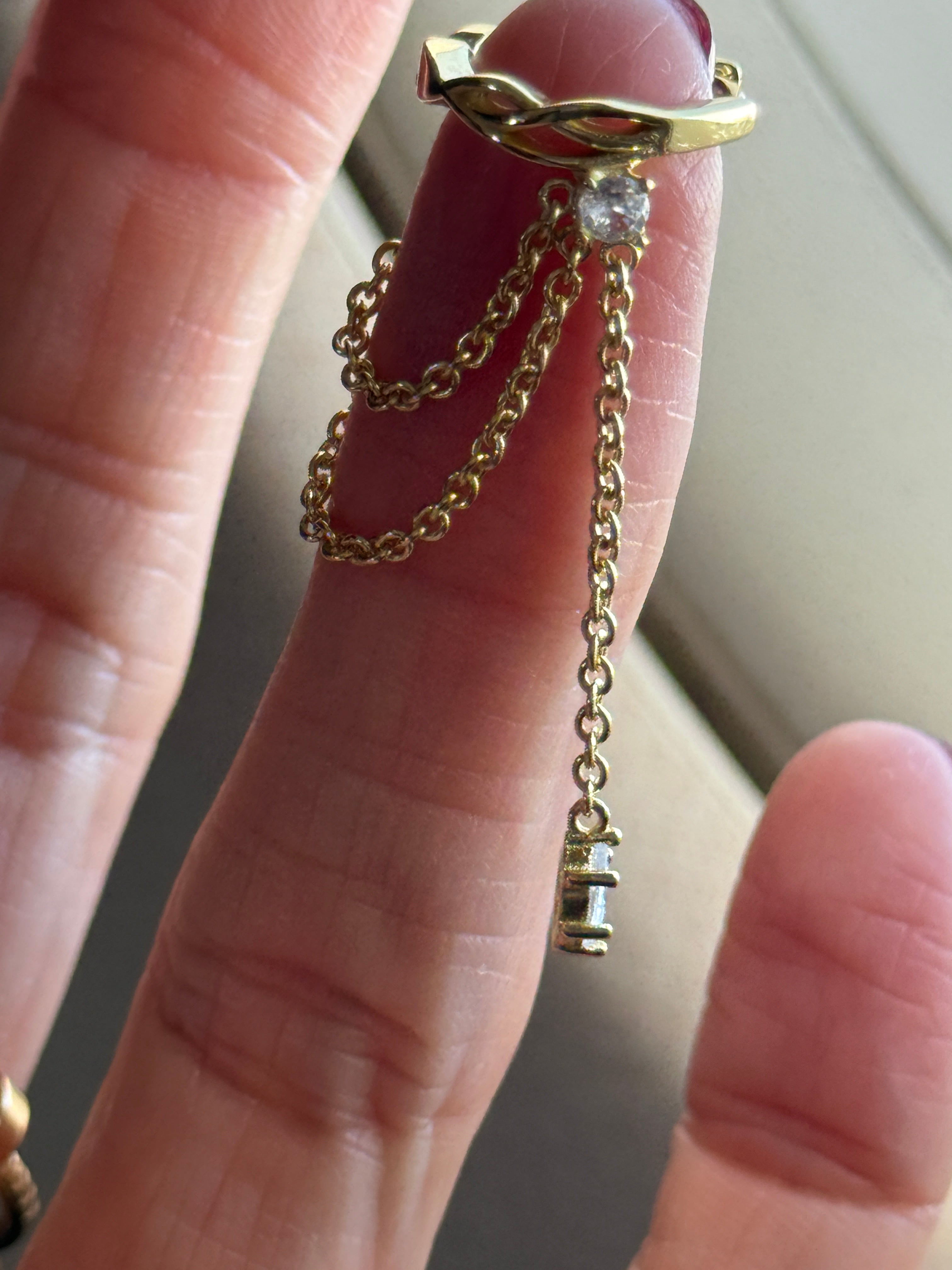 Carla Markiz taşlı Zincirli Piercing Küpe