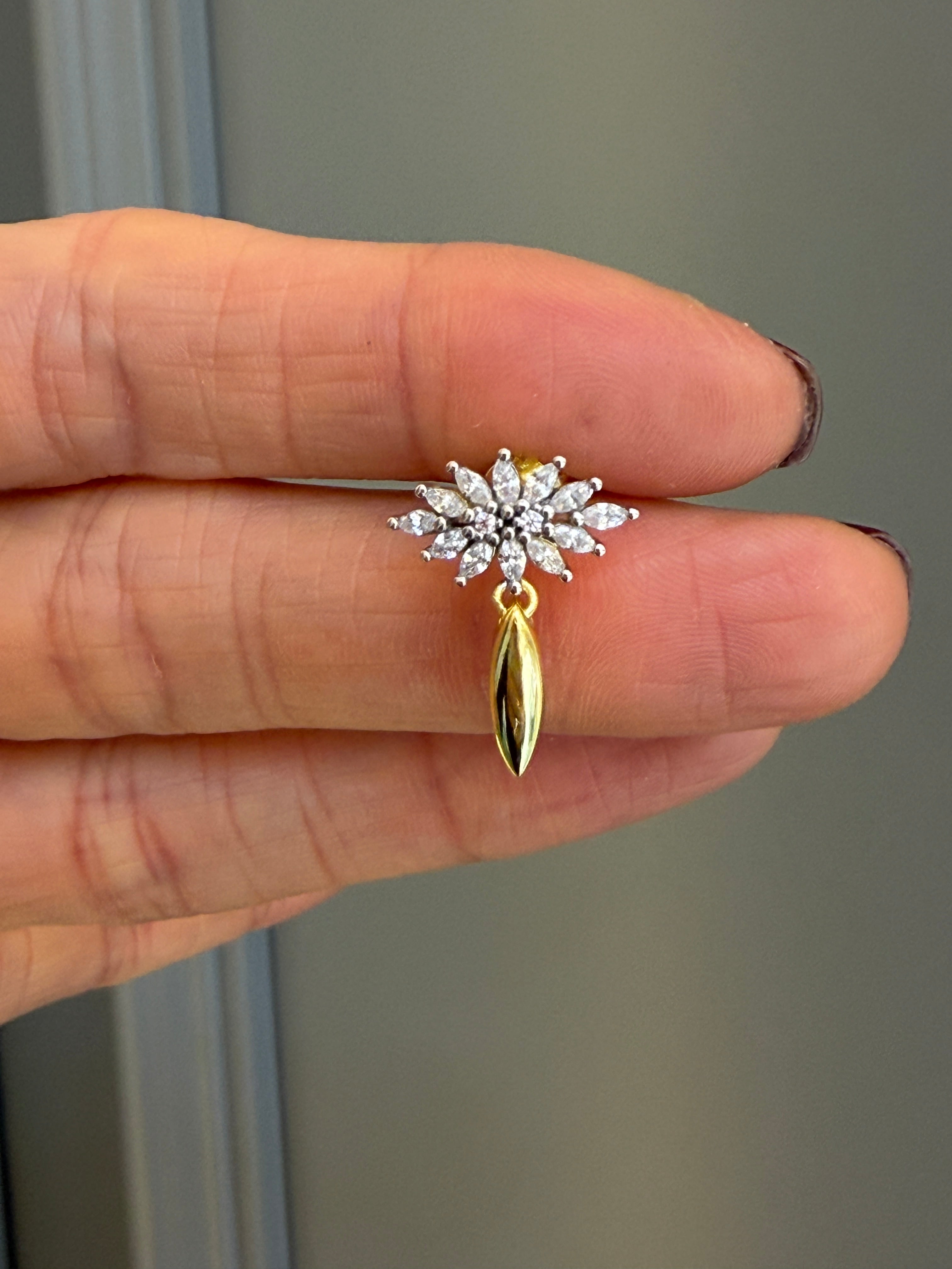 Leo Flower Altın kaplama Gümüş Küpe