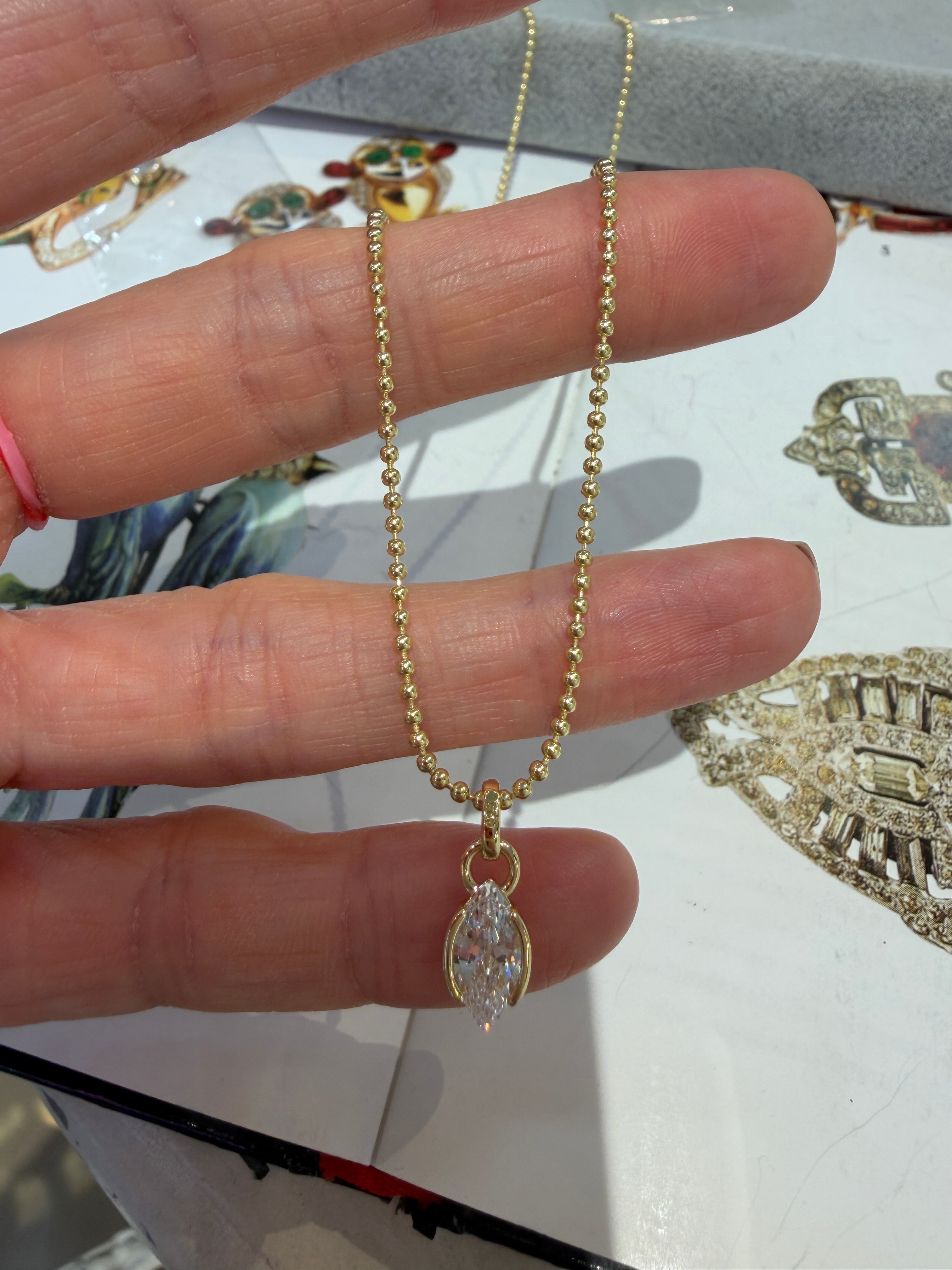 Alezya Markiz  Kolye