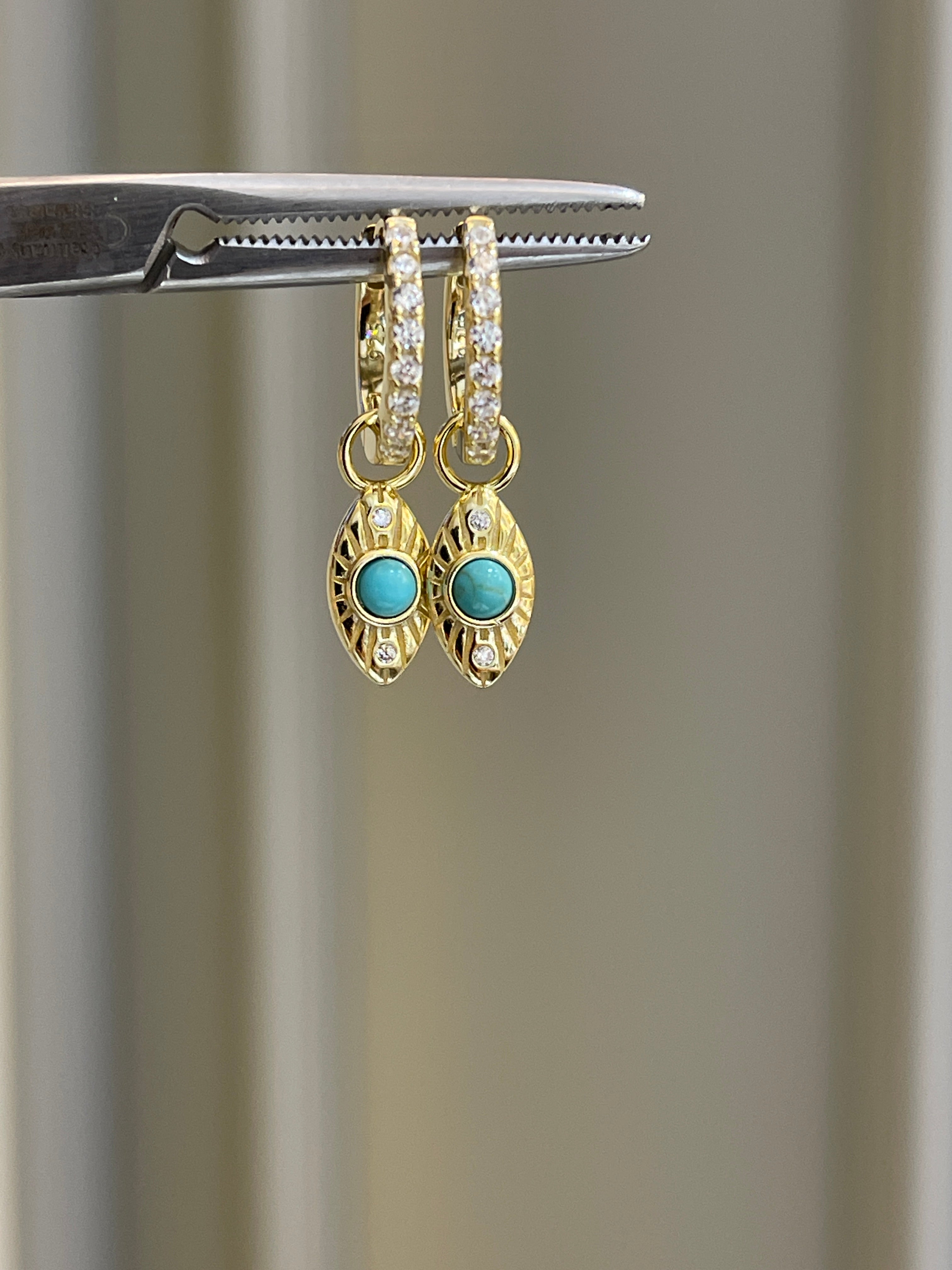 Becca Mini Tues Eye Earrings