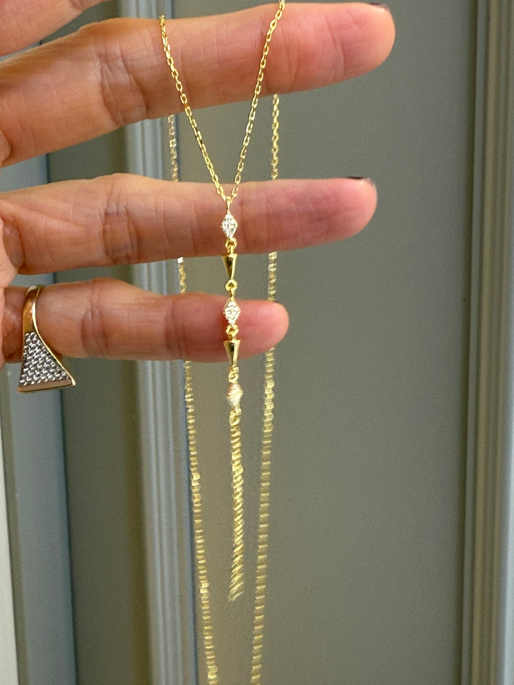 Minimal Karo Y Detaylı Gümüş Kolye