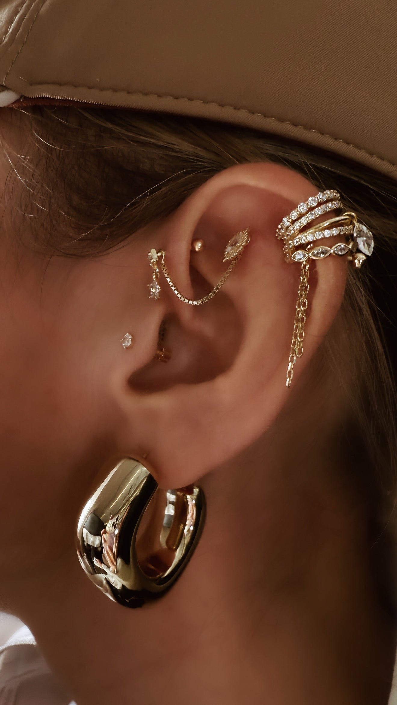 Carla markiz tasli  Cuff