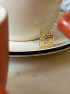 Carla Baget Taş detaylı Altın Kaplama Yüzük