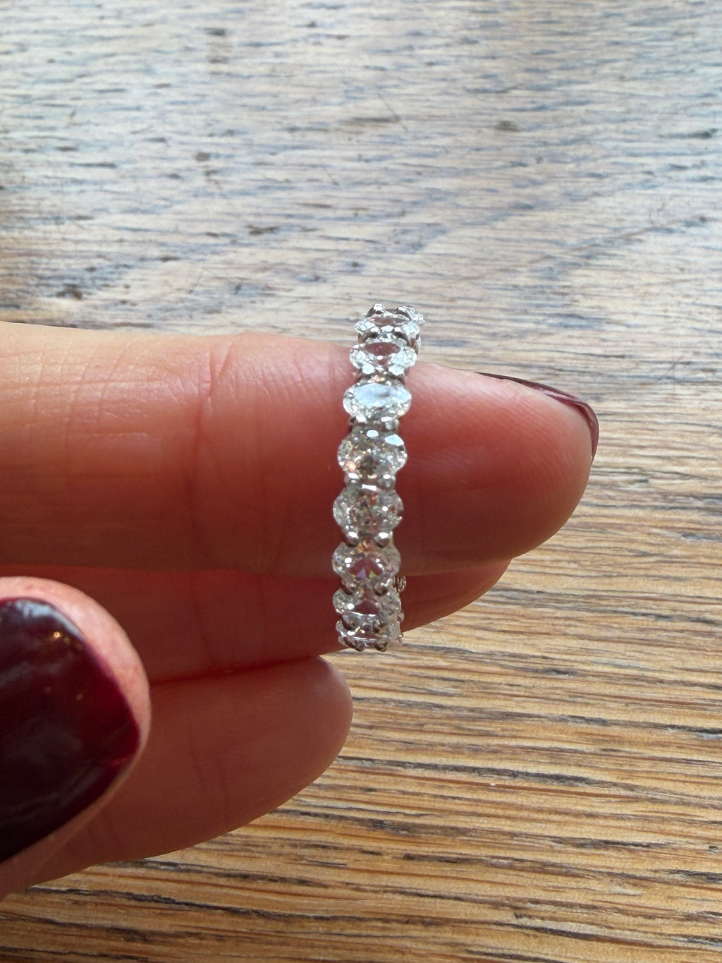 Leonie G Colour Minimal Oval Kesim Tektaş Yüzük