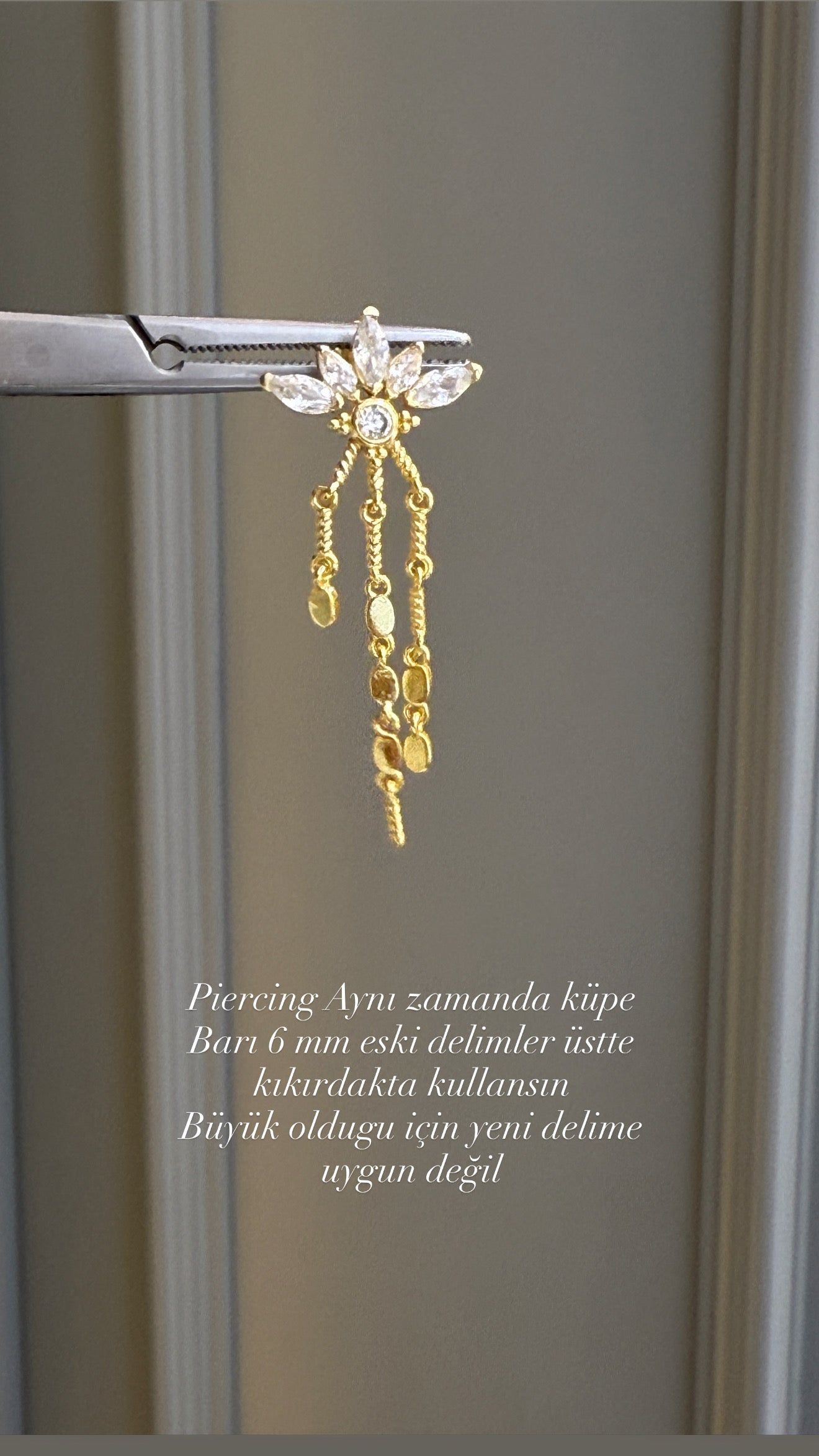 Carla Lotus Gold Kaplama Gümüş Piercing Küpe