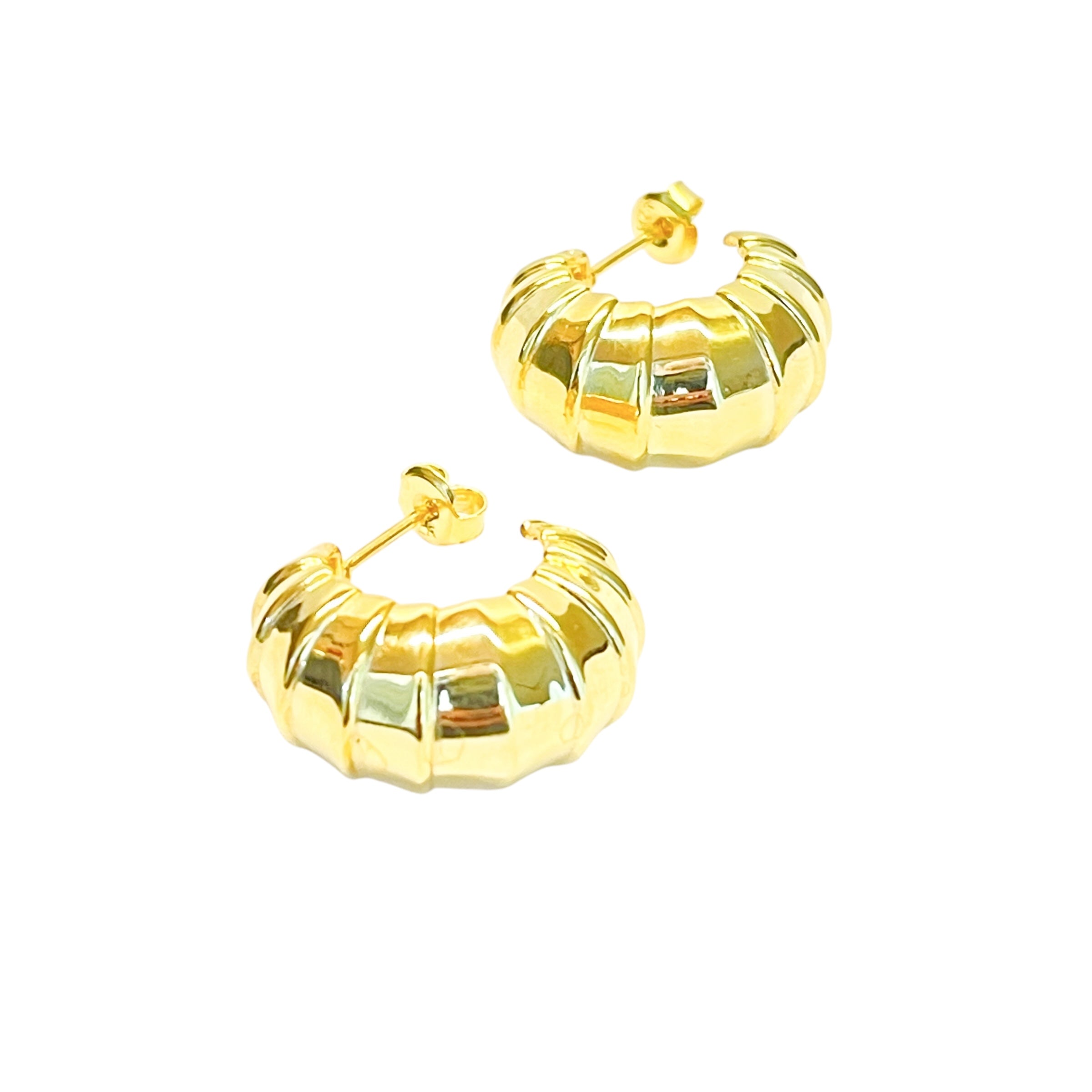 Holly Snail Earrings