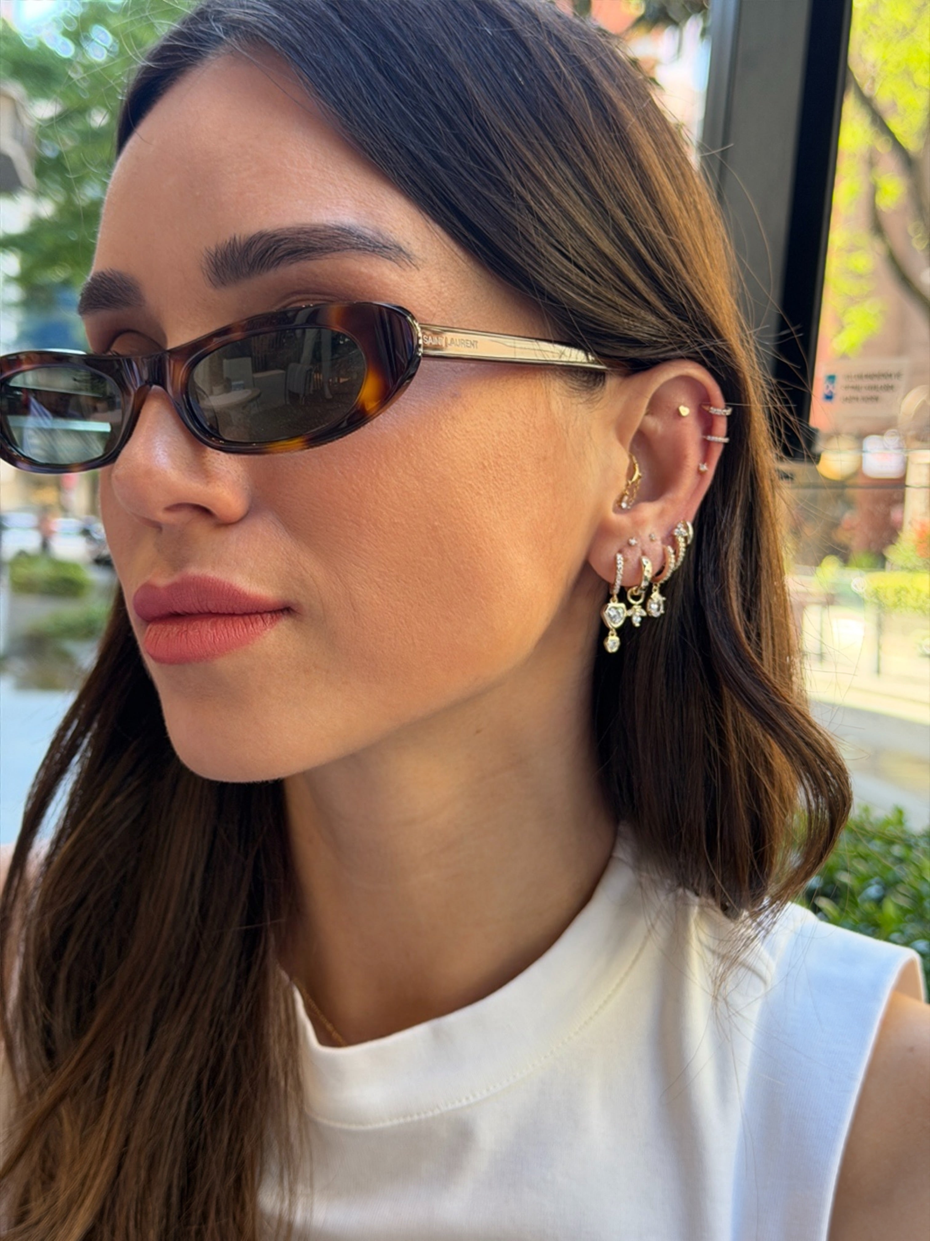 Gina Minimal Kalp  Taşlı Halka Küpe