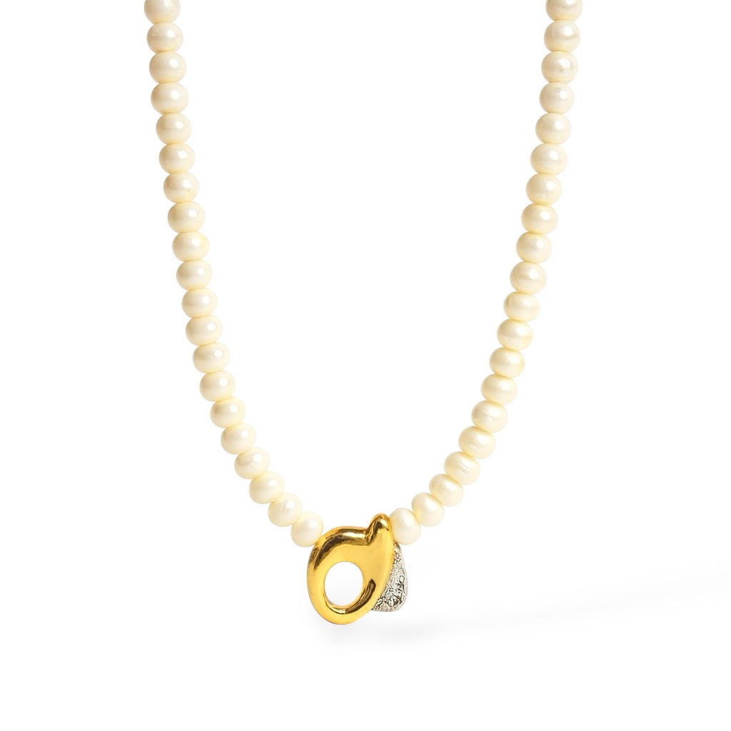 Becca incili Harf Kolye