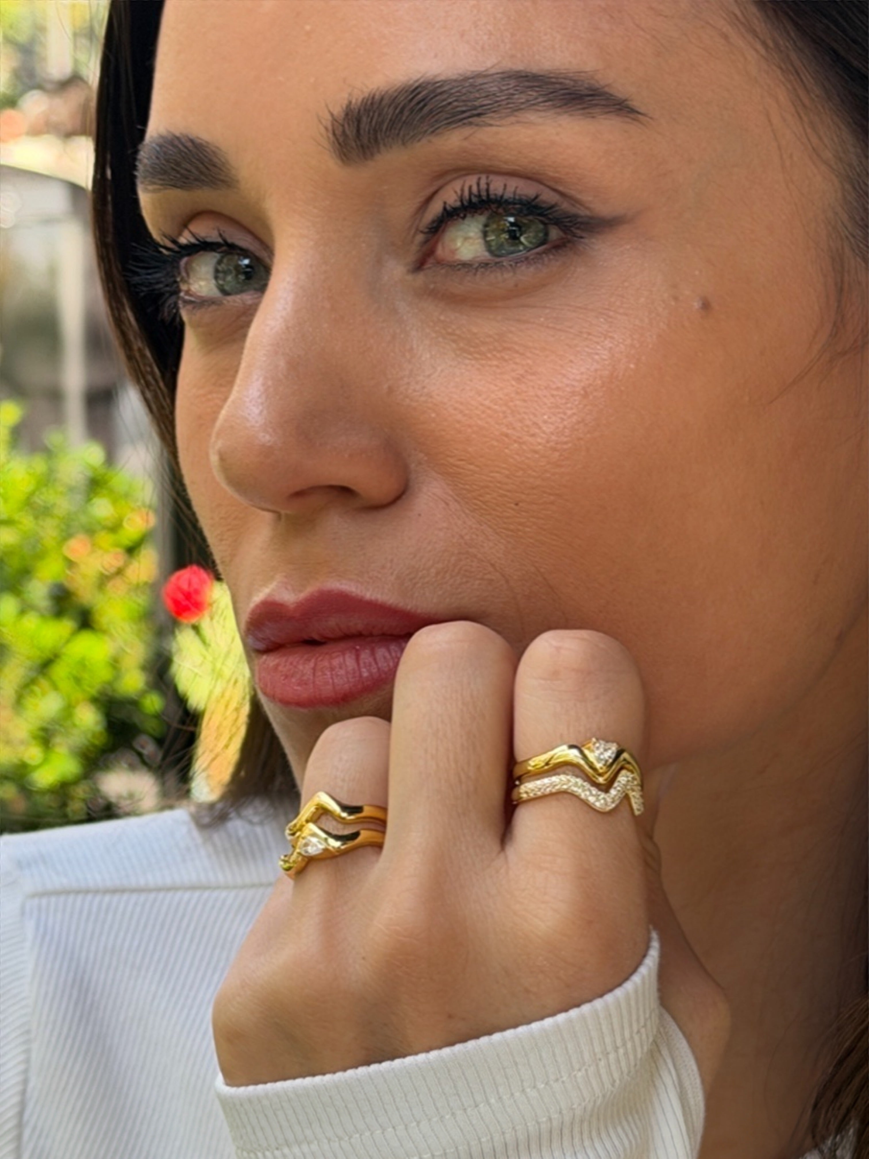 Kate Damla Taş detaylı Zigzag Altın Kaplama Yüzük