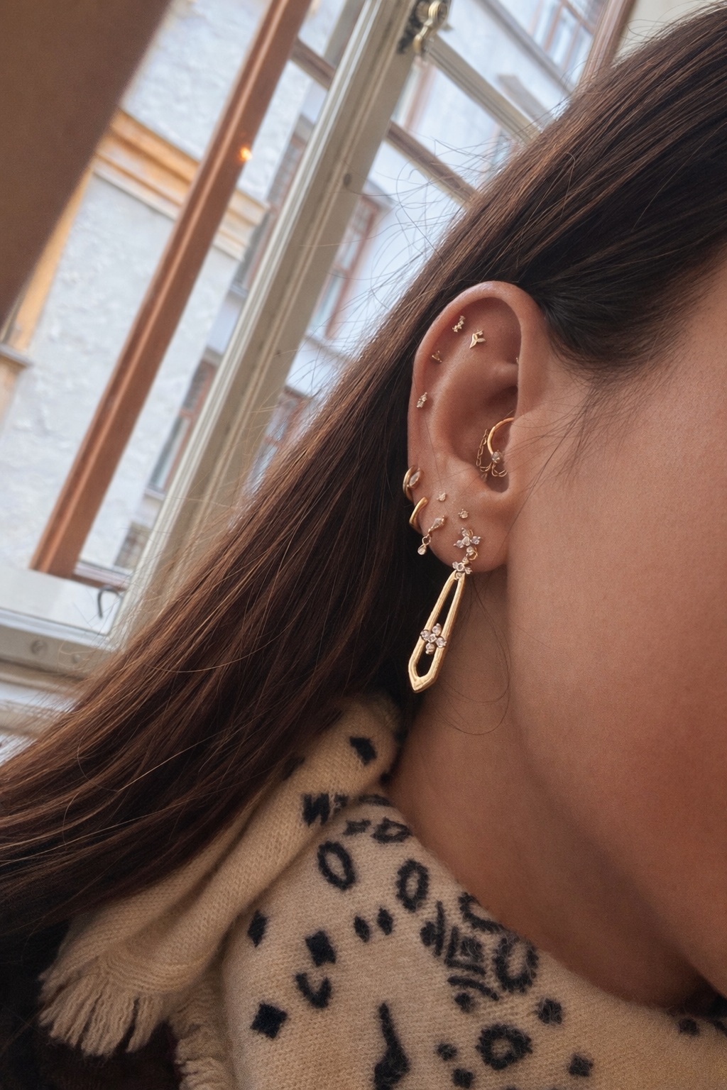 Brige Flower Gümüş Küpe