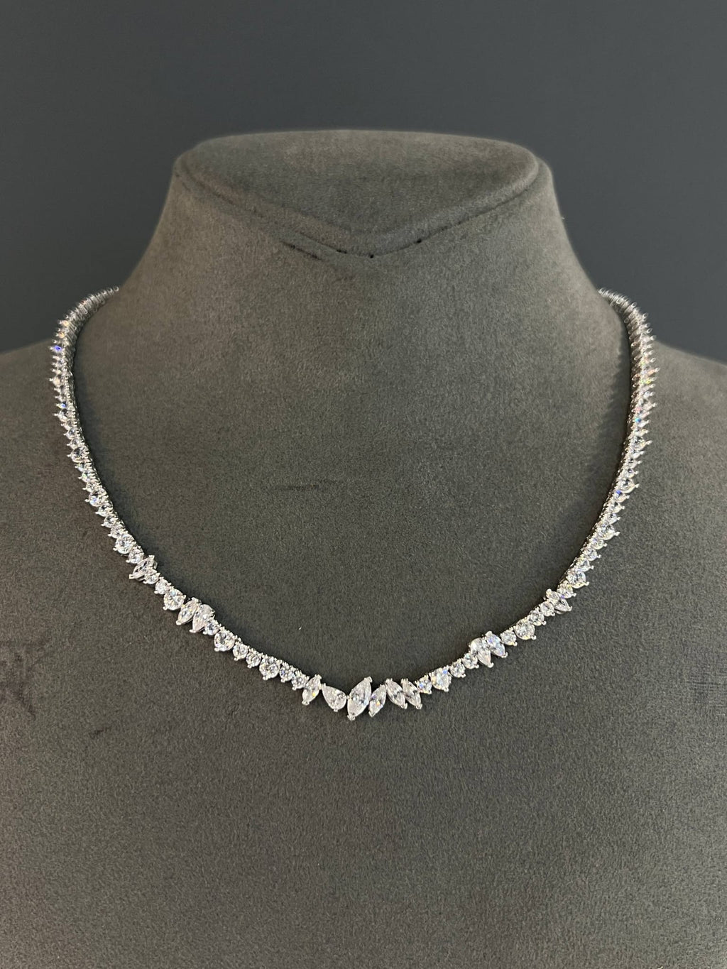 Lucca Markiz Gümüş Suyolu Kolye