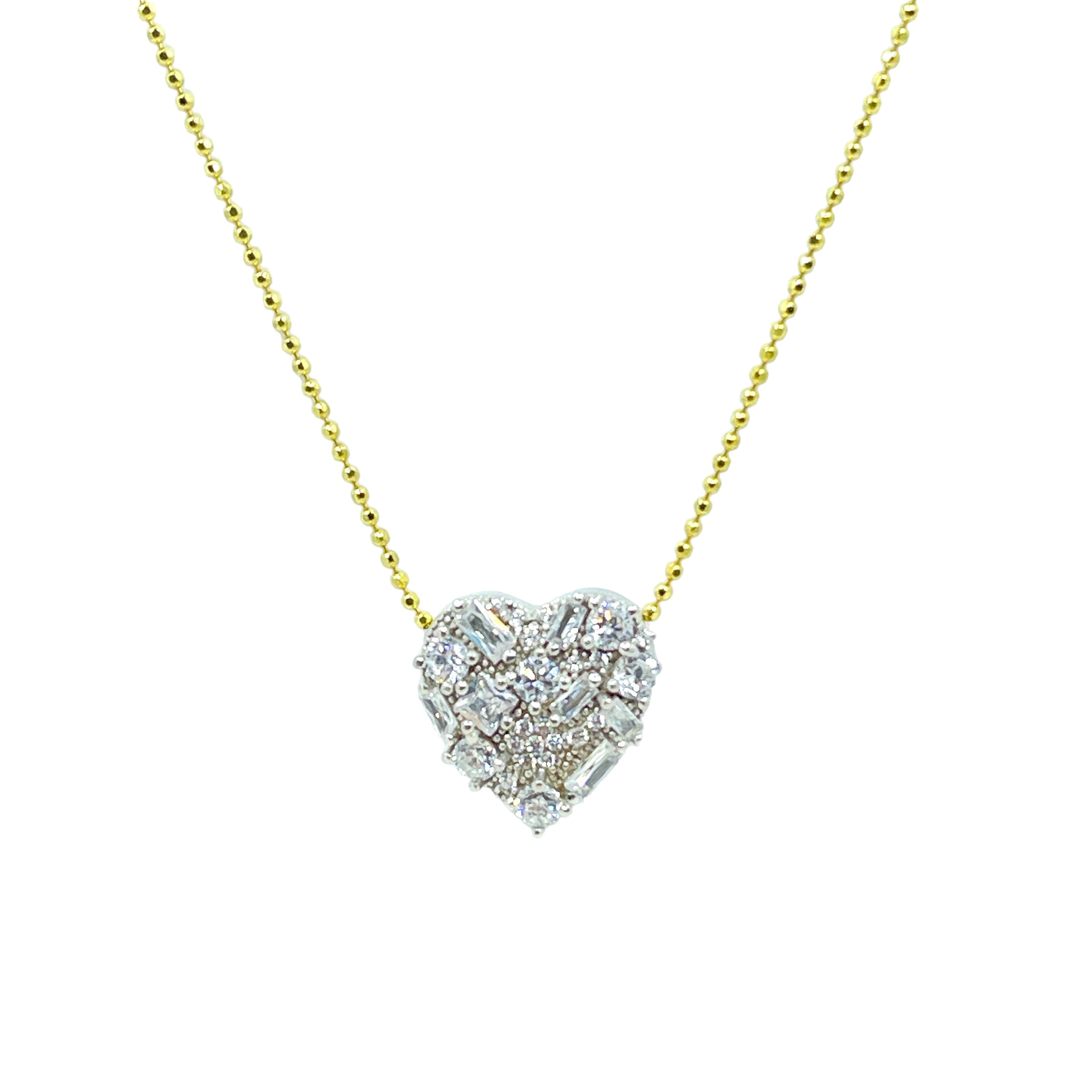 قلادة مارتا روك على شكل قلب