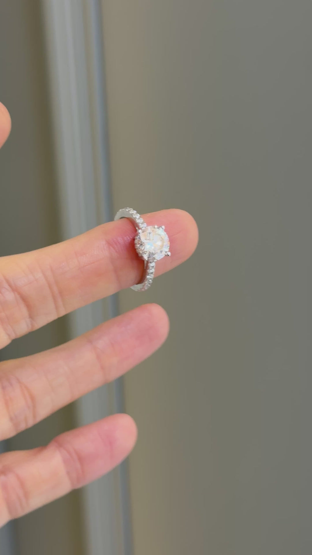 Mozanit Yuvarlak Kesim Tektaş Yüzük