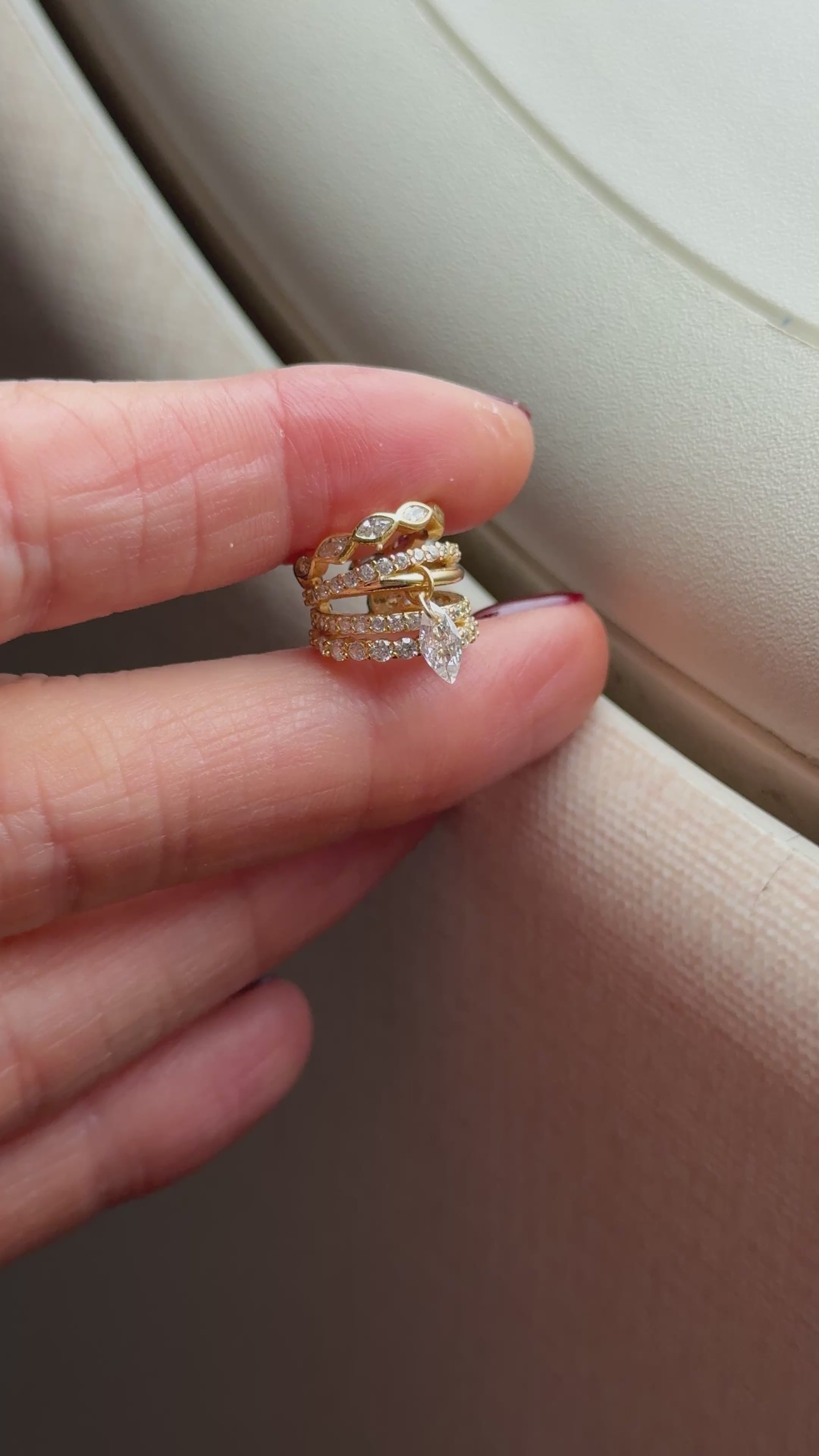 Carla markiz tasli  Cuff