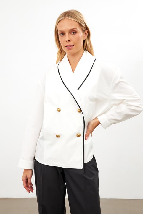 Ekru Asimetrik Yaka Düğme Detaylı Uzun Kollu Gömlek