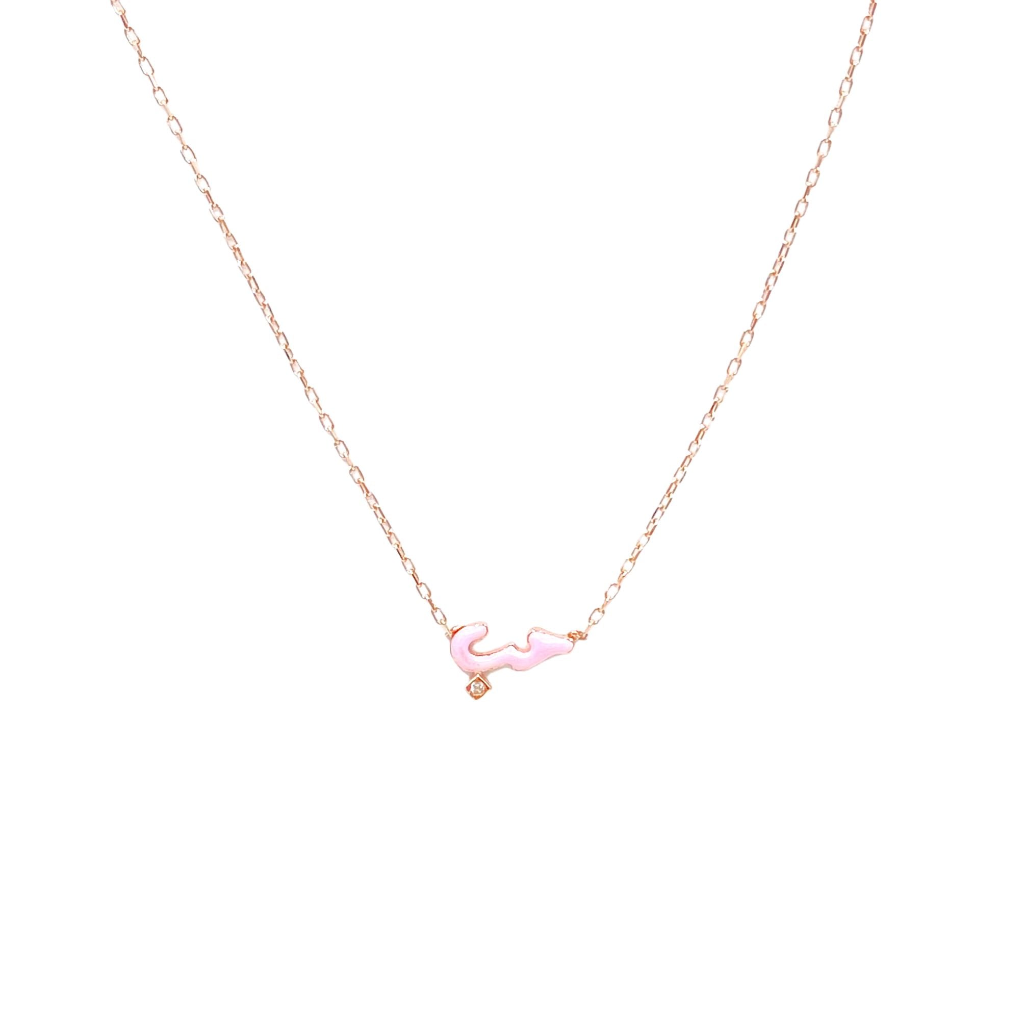 قلادة الحب المطلية بالمينا الدقيقة