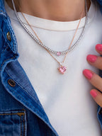 قلادة لورا هارت المائية