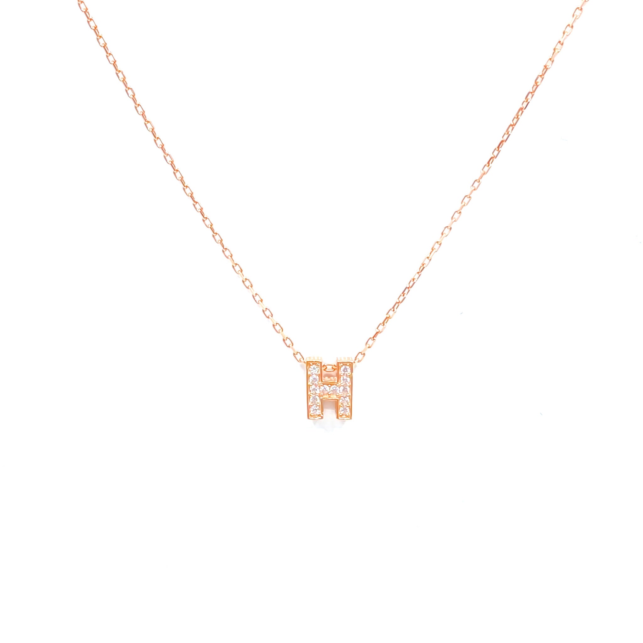 قلادة صغيرة من الحجر العريض بأحرف صغيرة