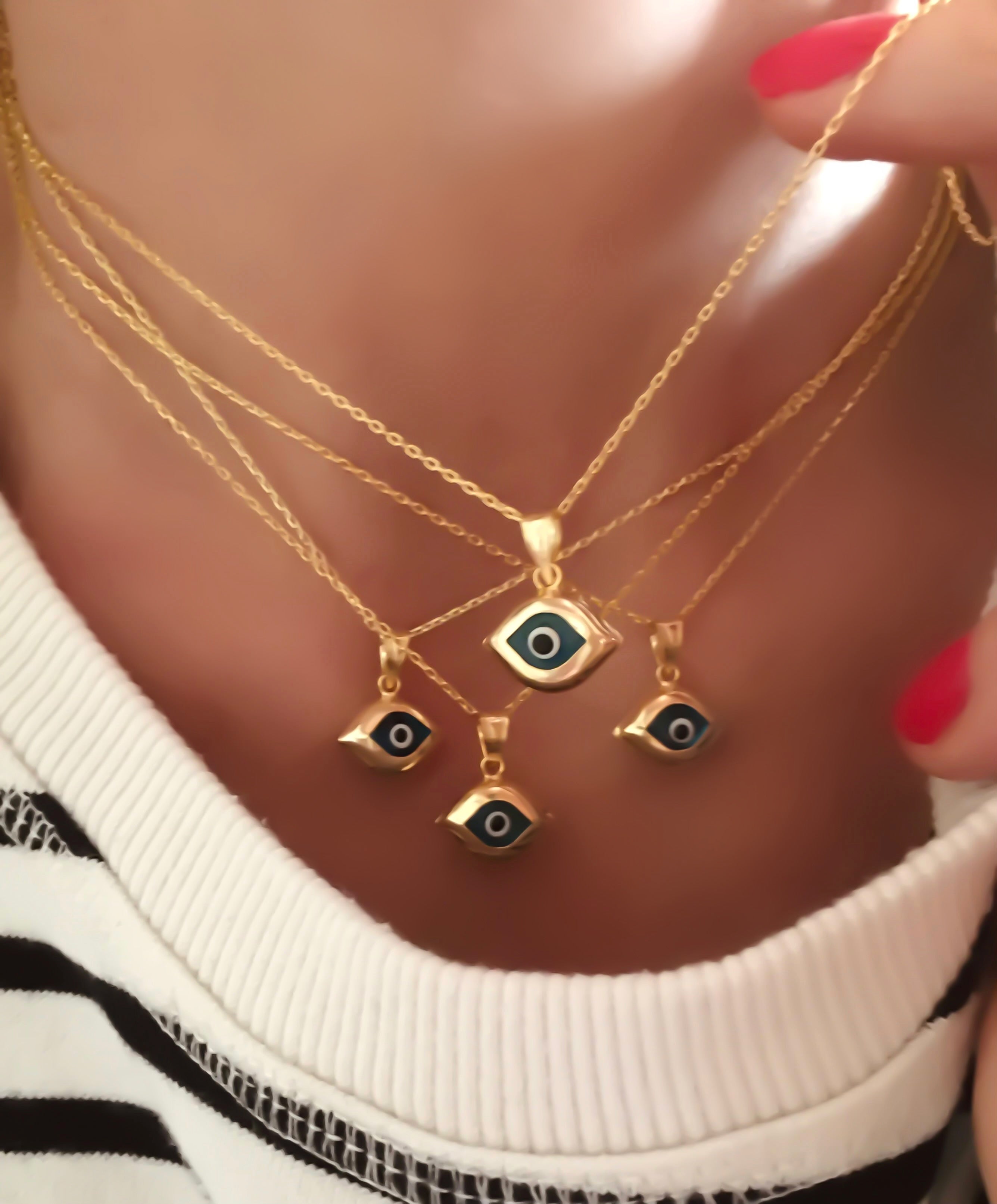 قلادة العين الشريرة الزجاجية الكلاسيكية