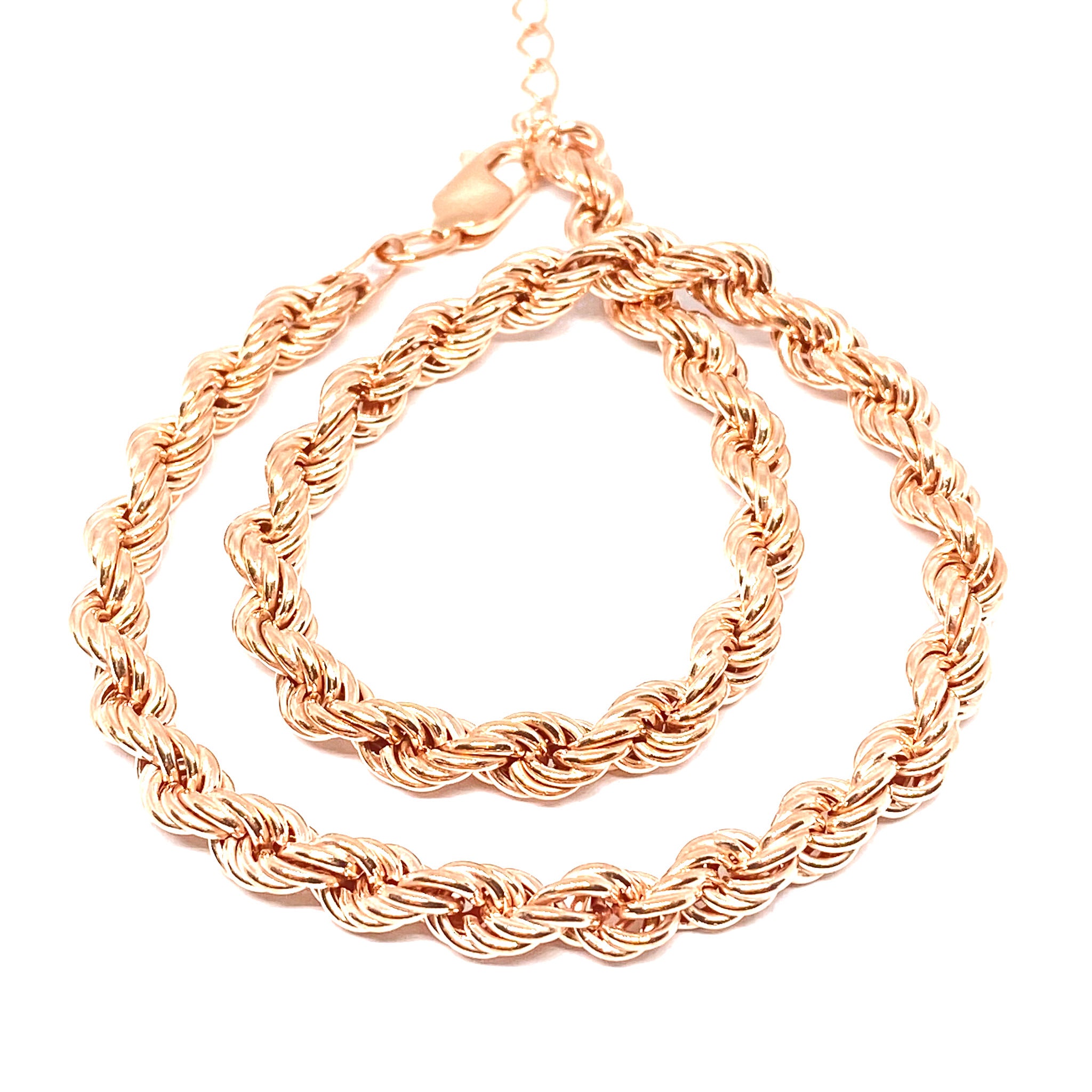 قلادة حبل سميك عتيقة