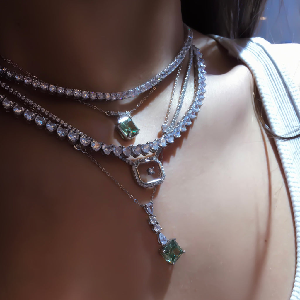 قلادة تنس فياكام