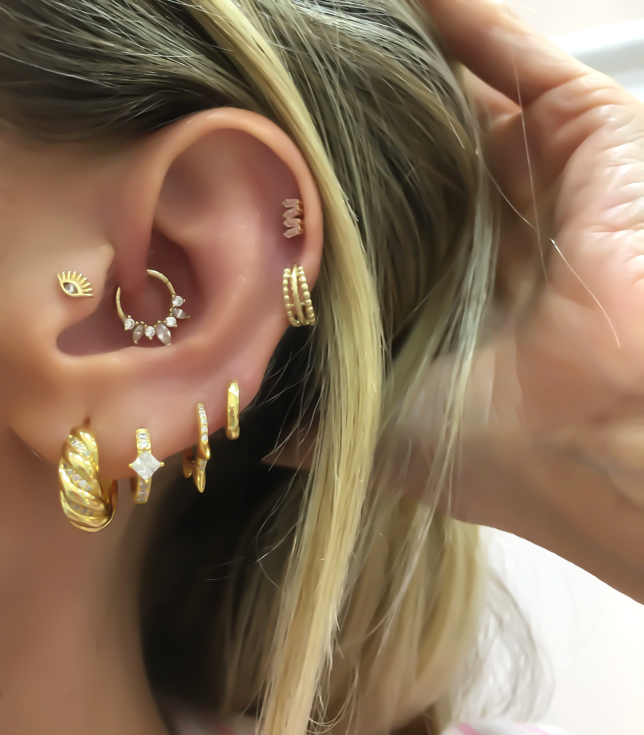 Three Rows 14K Helix