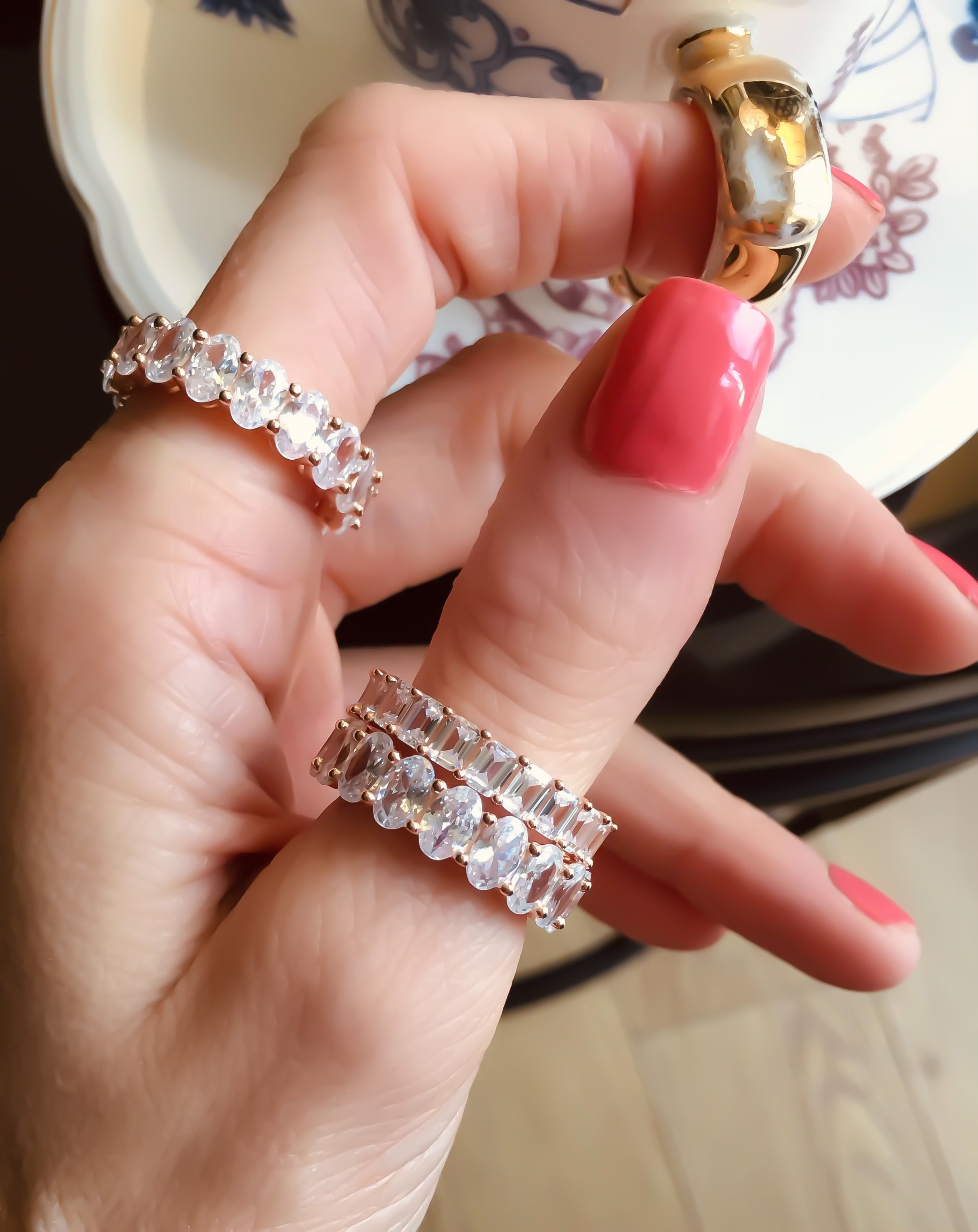 Bella Oval Full Ring