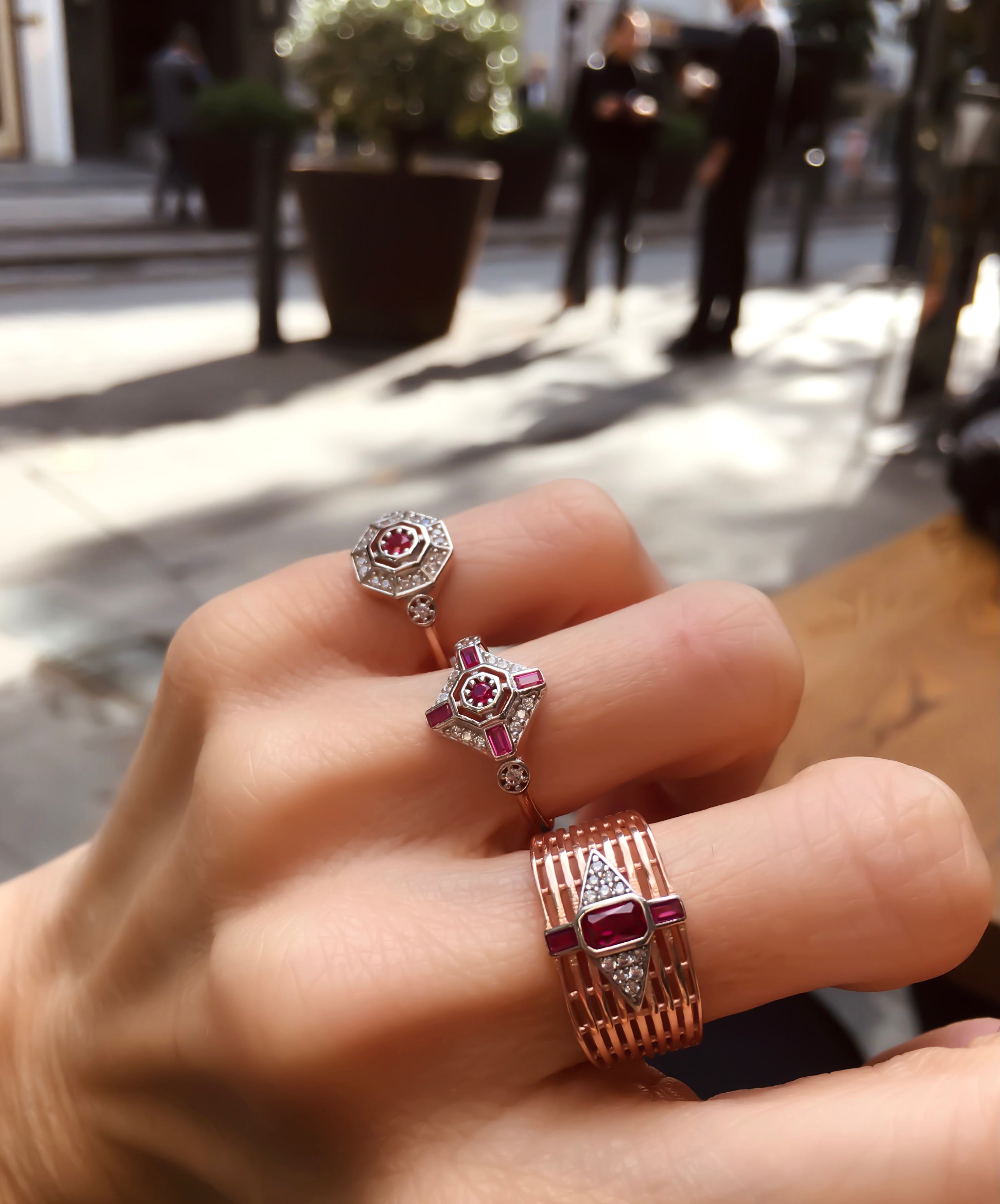 Glorya Begi Fuchsia Ring