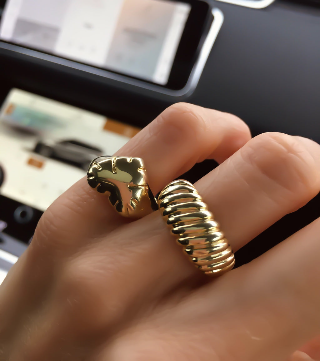 Mini Balloon Heart Ring