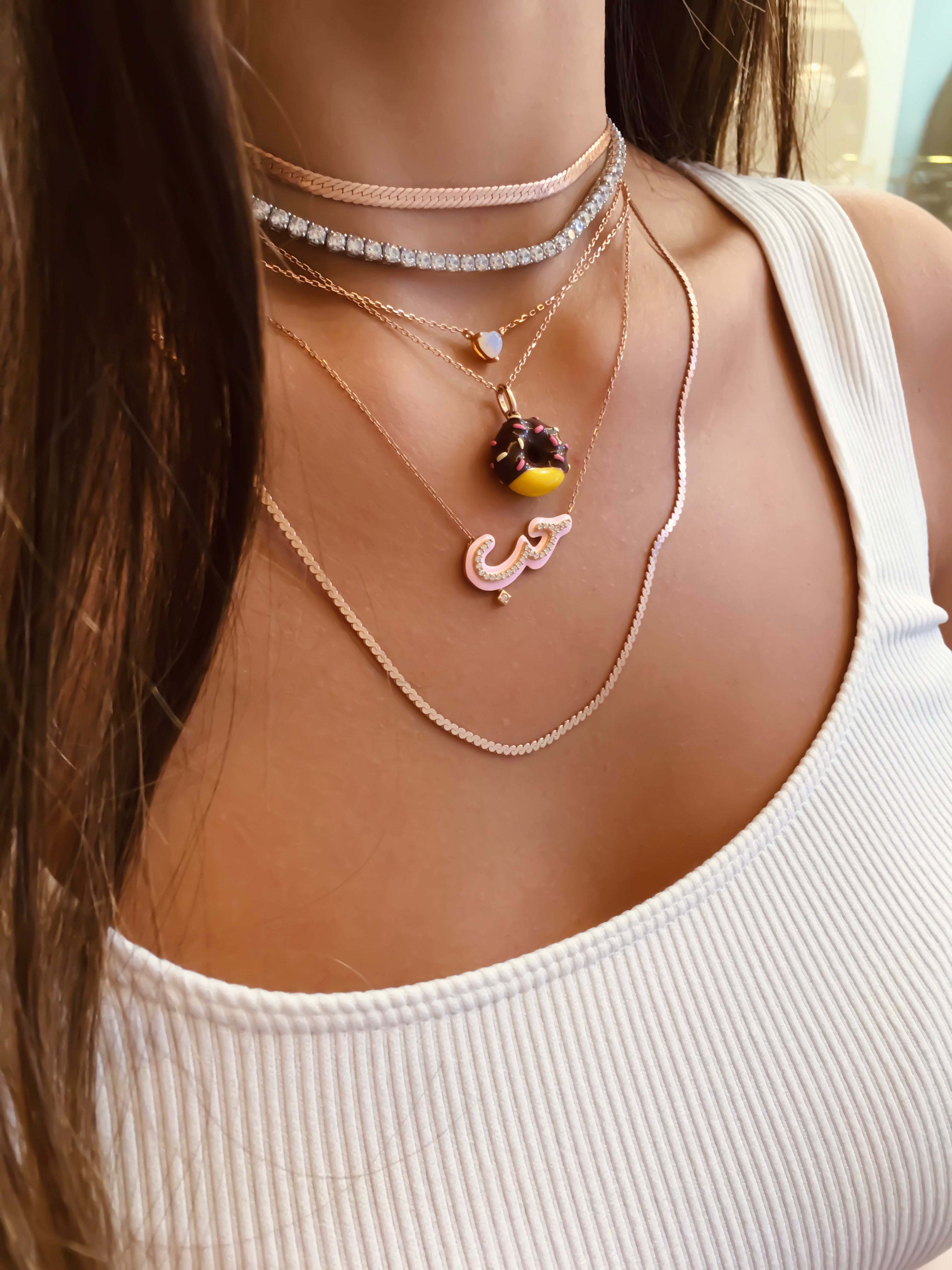 قلادة الحب مع الأحجار والمينا