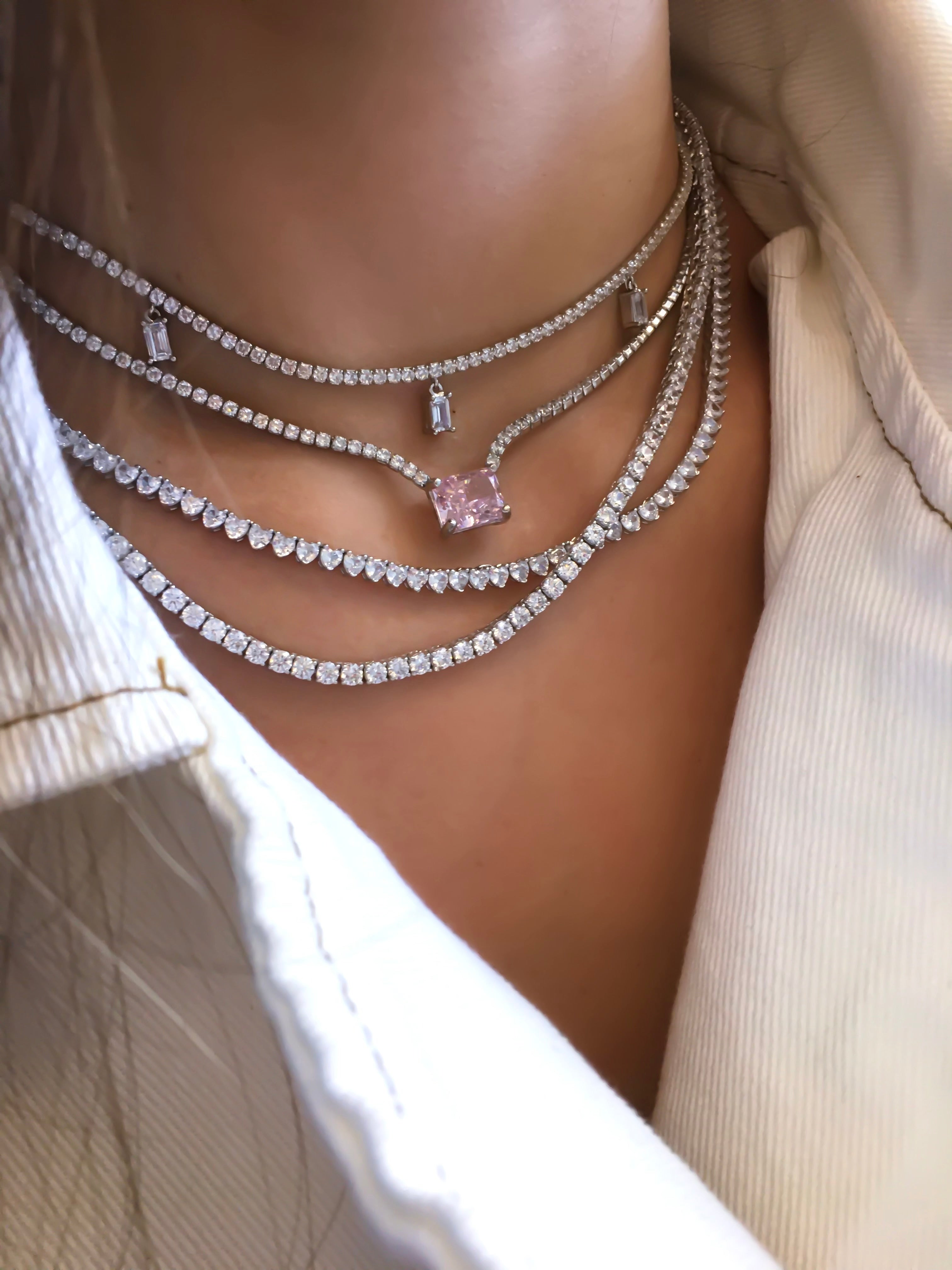 Dangle Begi Tennis Choker