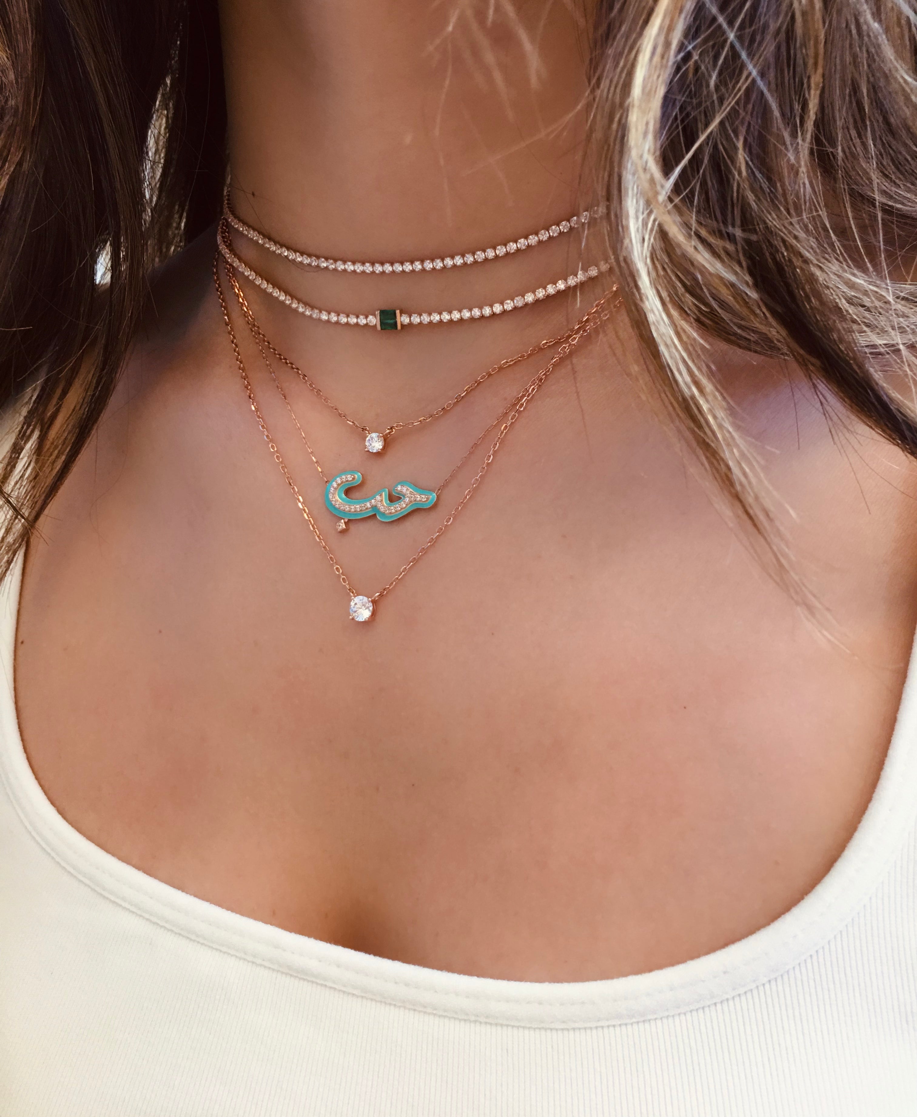 قلادة الحب مع الأحجار والمينا